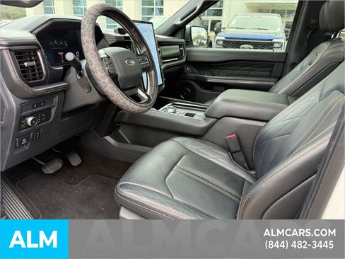 Certified 2022 Ford Expedition Platinum image 12