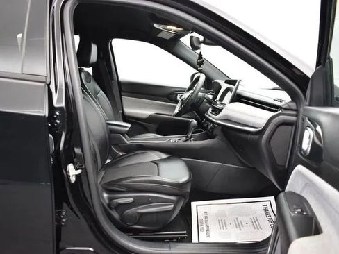 Used 2024 Jeep Compass Latitude AWD/4WD image 17