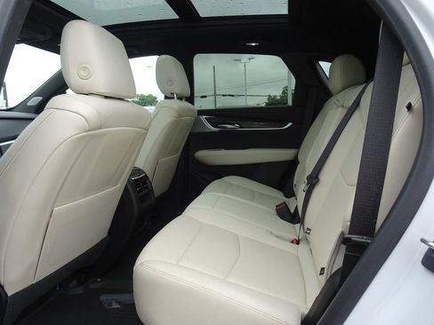 Used 2024 Cadillac XT5 Sportv w/ LPO, Red Accent Package AWD/4WD image 15