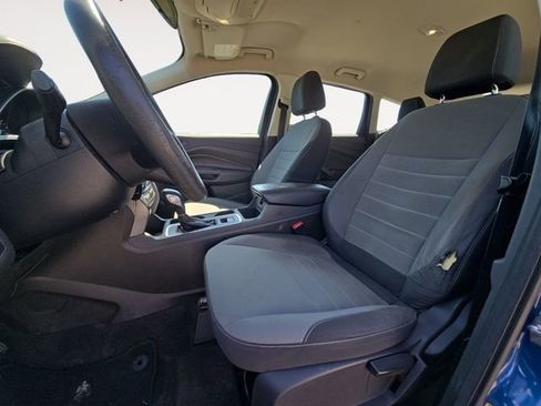 Used 2017 Ford Escape S image 5