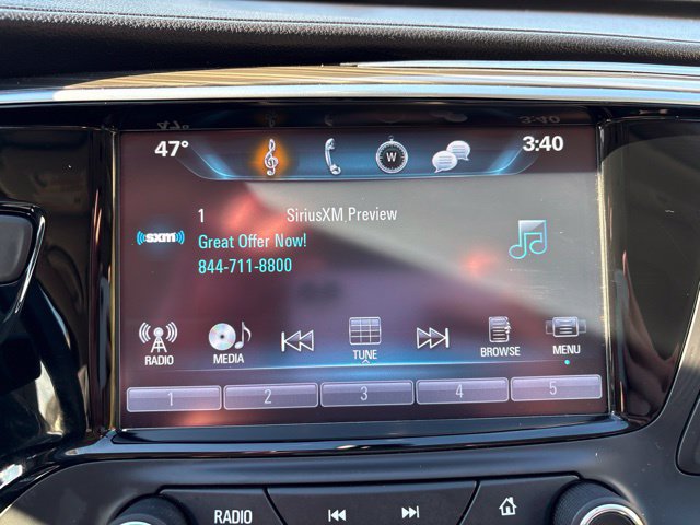 Used 2020 Buick Envision Essence AWD/4WD image 11