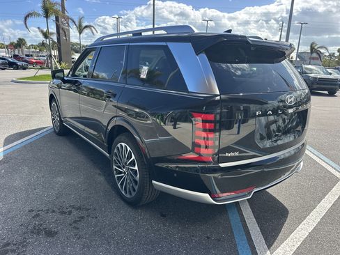 New 2026 Hyundai Palisade Calligraphy FWD image 8
