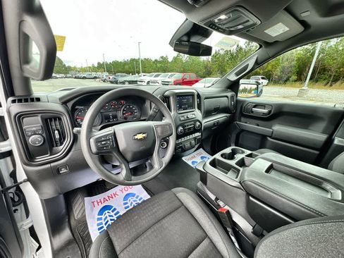 Used 2024 Chevrolet Silverado 1500 Custom image 10