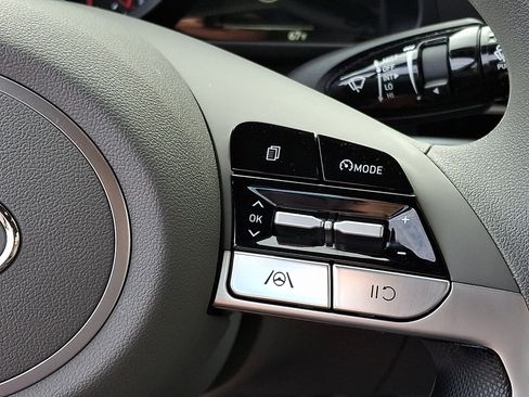 Certified 2023 Hyundai Elantra SEL FWD image 24