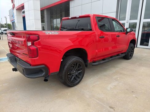 Used 2025 Chevrolet Silverado 1500 Custom Trail Boss w/ Turbomax Blackout Package image 5