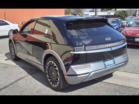 Used 2024 Hyundai Ioniq 5 Limited image 4