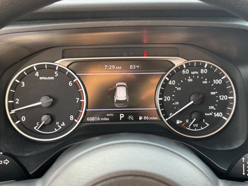 Used 2024 Nissan Rogue S AWD/4WD image 15