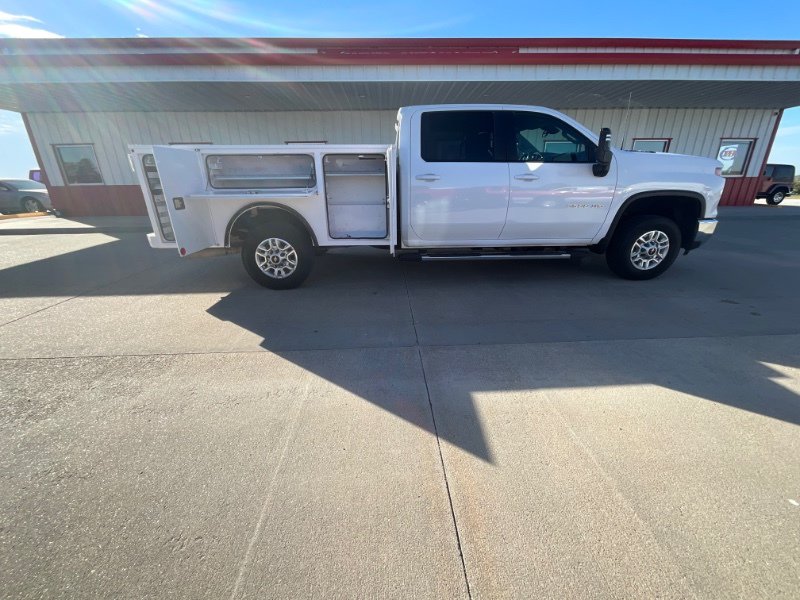 Used 2025 Chevrolet Silverado 2500 LT w/ Convenience Package AWD/4WD image 10