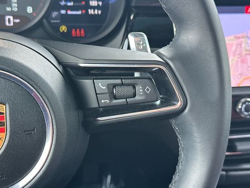 Certified 2025 Porsche Macan AWD/4WD image 28