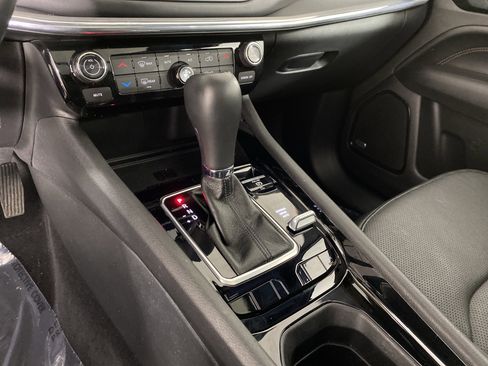 Used 2022 Jeep Compass Limited w/ (RED) Package image 32