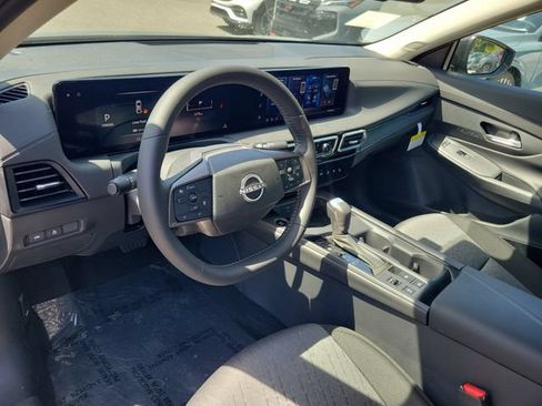 New 2026 Nissan Sentra SV w/ SV Convenience Package FWD image 7