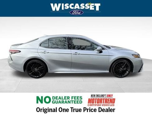 Used 2023 Toyota Camry XSE image 6