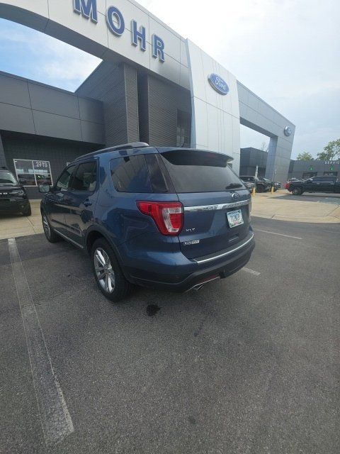 Used 2018 Ford Explorer XLT w/ Equipment Group 202A AWD/4WD image 7