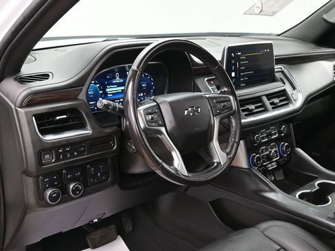 Used 2022 Chevrolet Tahoe Z71 w/ Luxury Package image 19