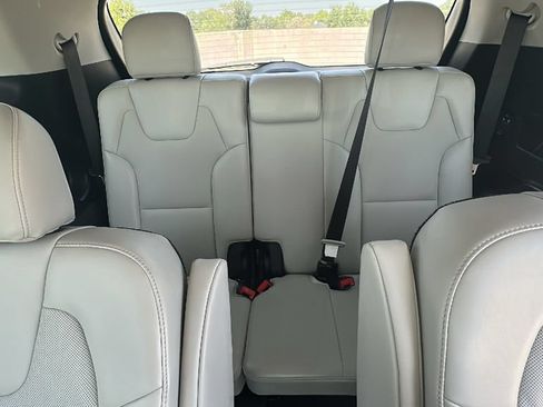 Used 2025 Kia Telluride S FWD image 35