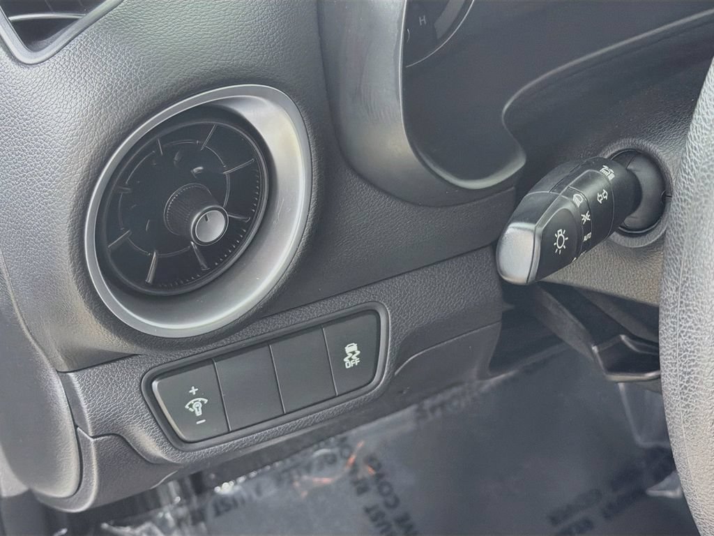 Used 2023 Kia Forte LXS FWD image 10