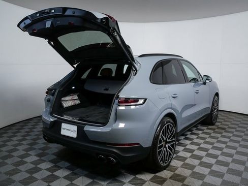 Certified 2026 Porsche Cayenne image 28