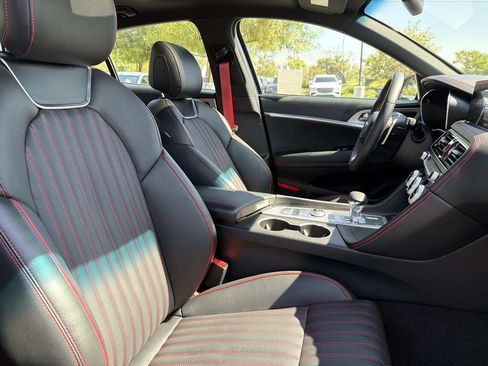 Used 2023 Genesis G70 2.0T w/ Sport Prestige Package RWD image 20