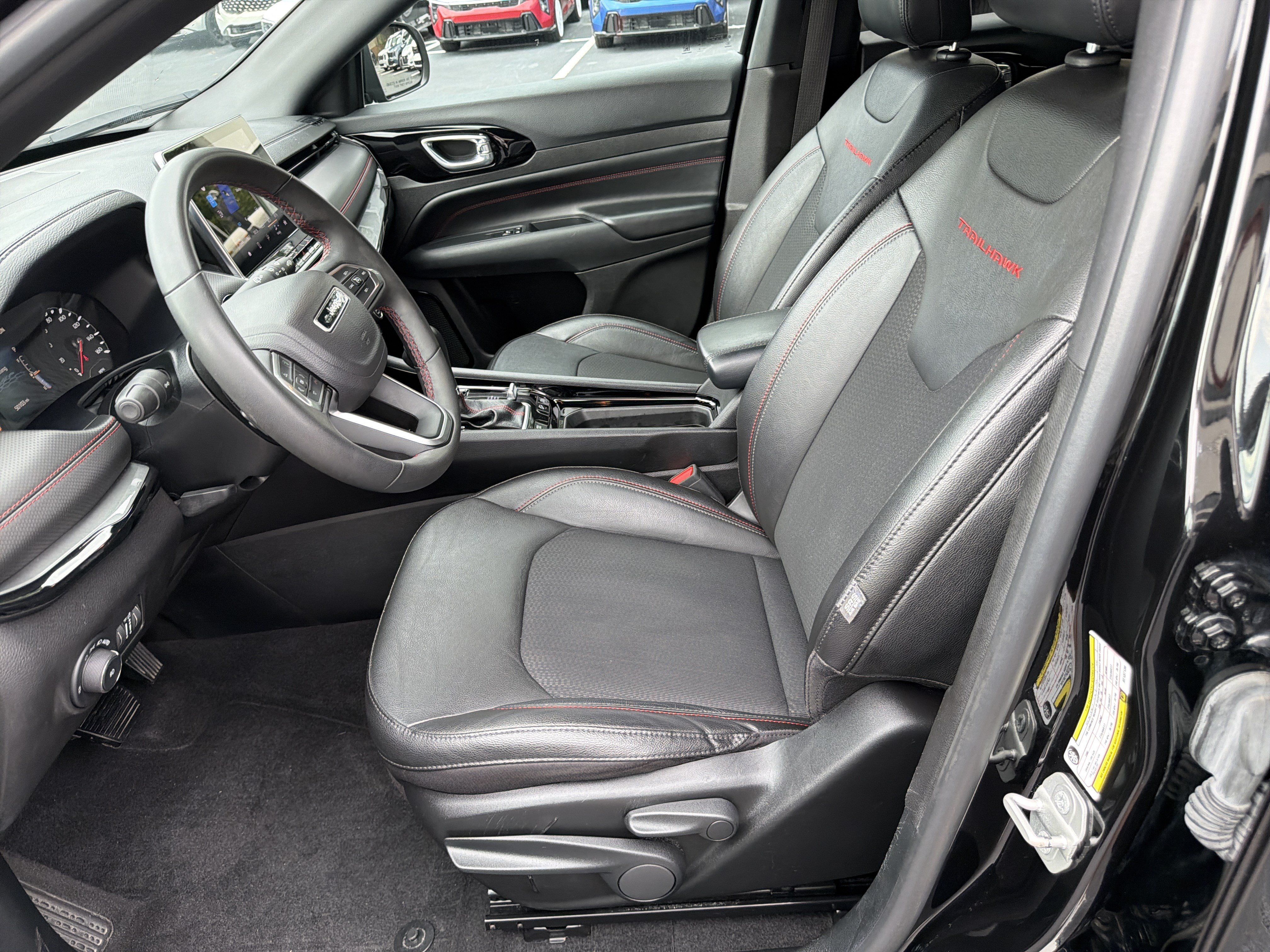 Used 2024 Jeep Compass Trailhawk AWD/4WD image 9