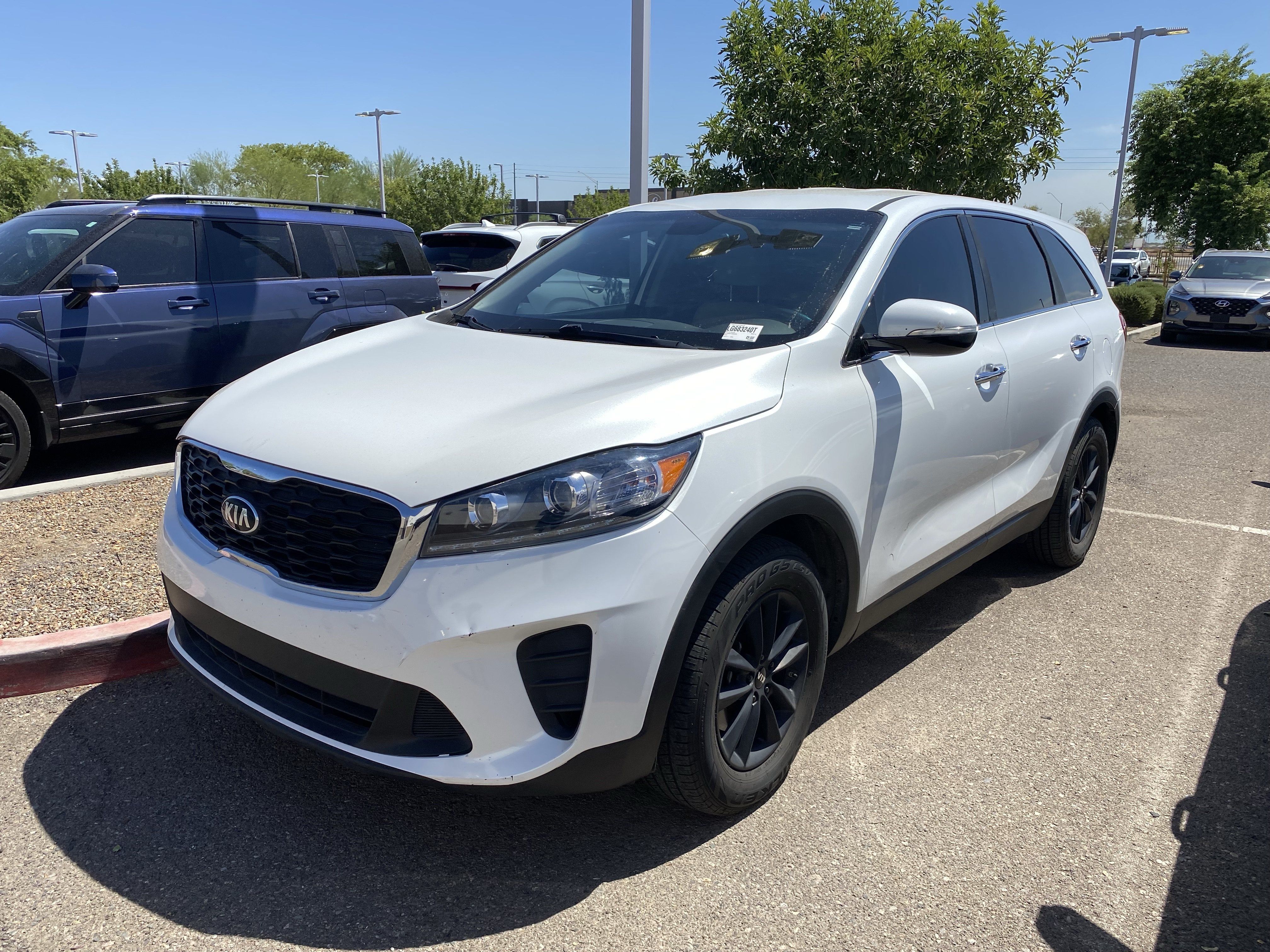 Used 2020 Kia Sorento LX FWD image 5