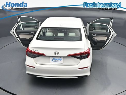 Used 2023 Honda Civic LX image 35