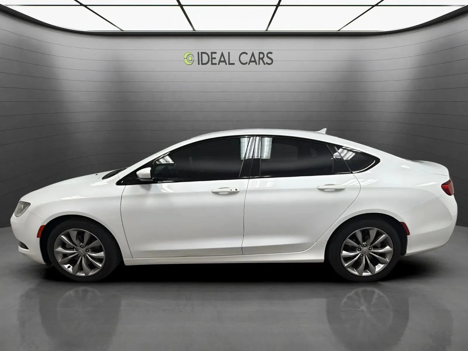 Used 2015 Chrysler 200 S w/ Navigation & Sound Group I FWD image 9