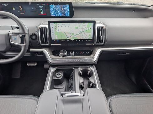 New 2027 Ford Expedition Platinum w/ Stealth Performance Package AWD/4WD image 7