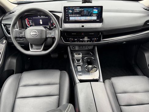 Certified 2026 Nissan Rogue SL FWD image 13
