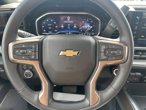 Used 2024 Chevrolet Silverado 2500 High Country image 25