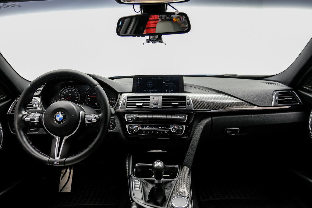 Used 2018 BMW M3 RWD image 17