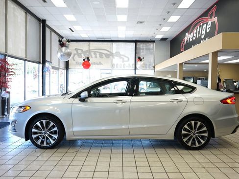 Used 2019 Ford Fusion SE AWD/4WD image 3