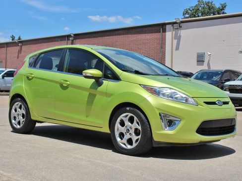 Used 2011 Ford Fiesta SES w/ 301A Rapid Spec Order Code image 5