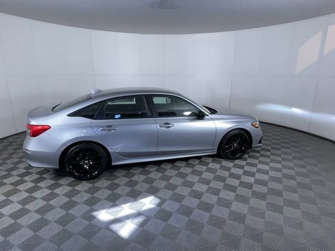 Used 2022 Honda Civic Sport image 9