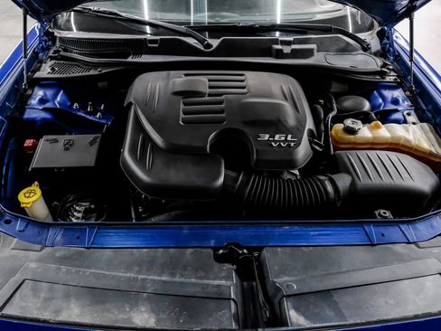 Used 2019 Dodge Challenger SXT w/ Blacktop Package RWD image 51