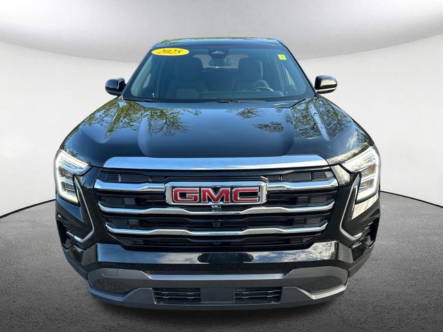 Used 2025 GMC Terrain Elevation AWD/4WD image 4