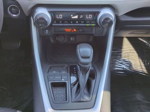 Used 2019 Toyota RAV4 XLE image 19
