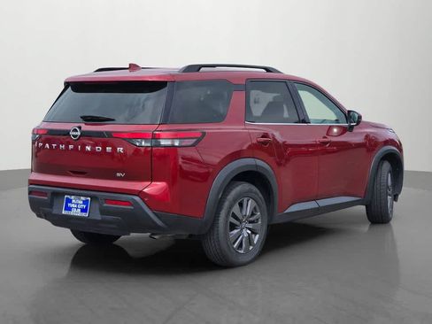 Used 2024 Nissan Pathfinder SV FWD image 6