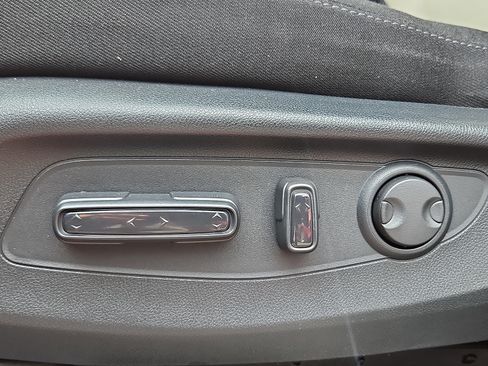 Used 2023 Honda CR-V EX image 26