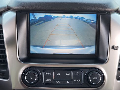 Used 2018 Chevrolet Suburban LT AWD/4WD image 19