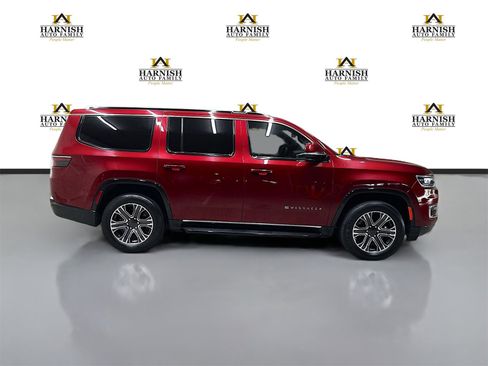 Used 2022 Jeep Wagoneer Series III w/ Flexible Seating Group image 4