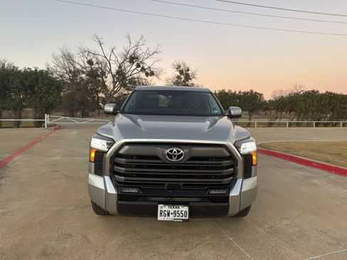 Used 2022 Toyota Tundra Limited image 9