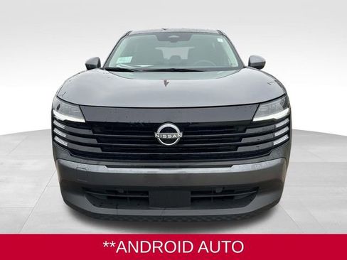 Used 2025 Nissan Kicks SV w/ Charging Package image 2