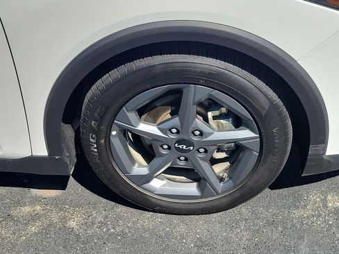 Used 2025 Kia K4 LXS FWD image 7