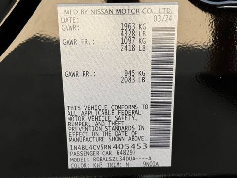 Used 2024 Nissan Altima 2.5 SR FWD image 42
