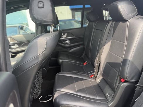 Used 2022 Mercedes-Benz GLS 450 4MATIC image 13