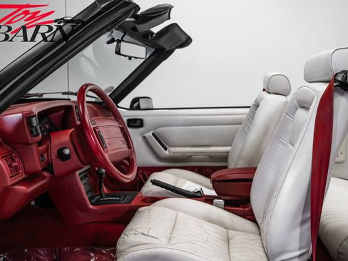 Used 1992 Ford Mustang GT RWD image 31