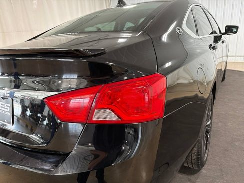 Used 2014 Chevrolet Impala LT FWD image 16