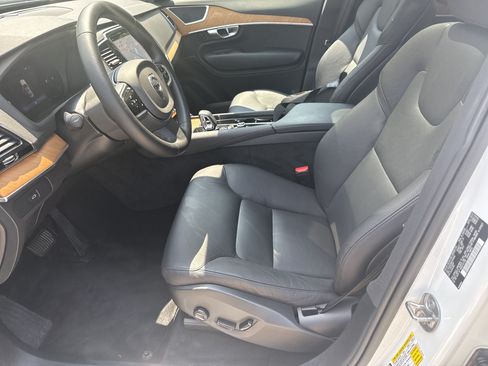 Used 2023 Volvo XC90 B6 Plus AWD/4WD image 9