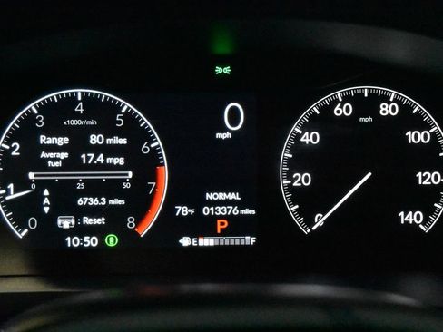 Used 2025 Honda Pilot TrailSport image 23