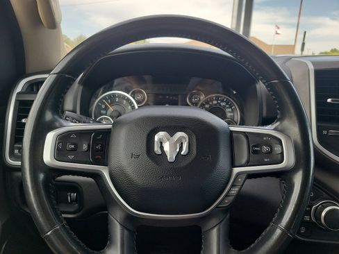 Used 2020 RAM 1500 Big Horn AWD/4WD image 19
